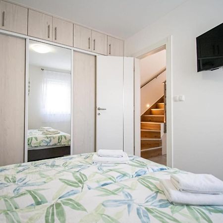 Luxury Apartment With Swimming Pool Ana Trogir Exteriör bild