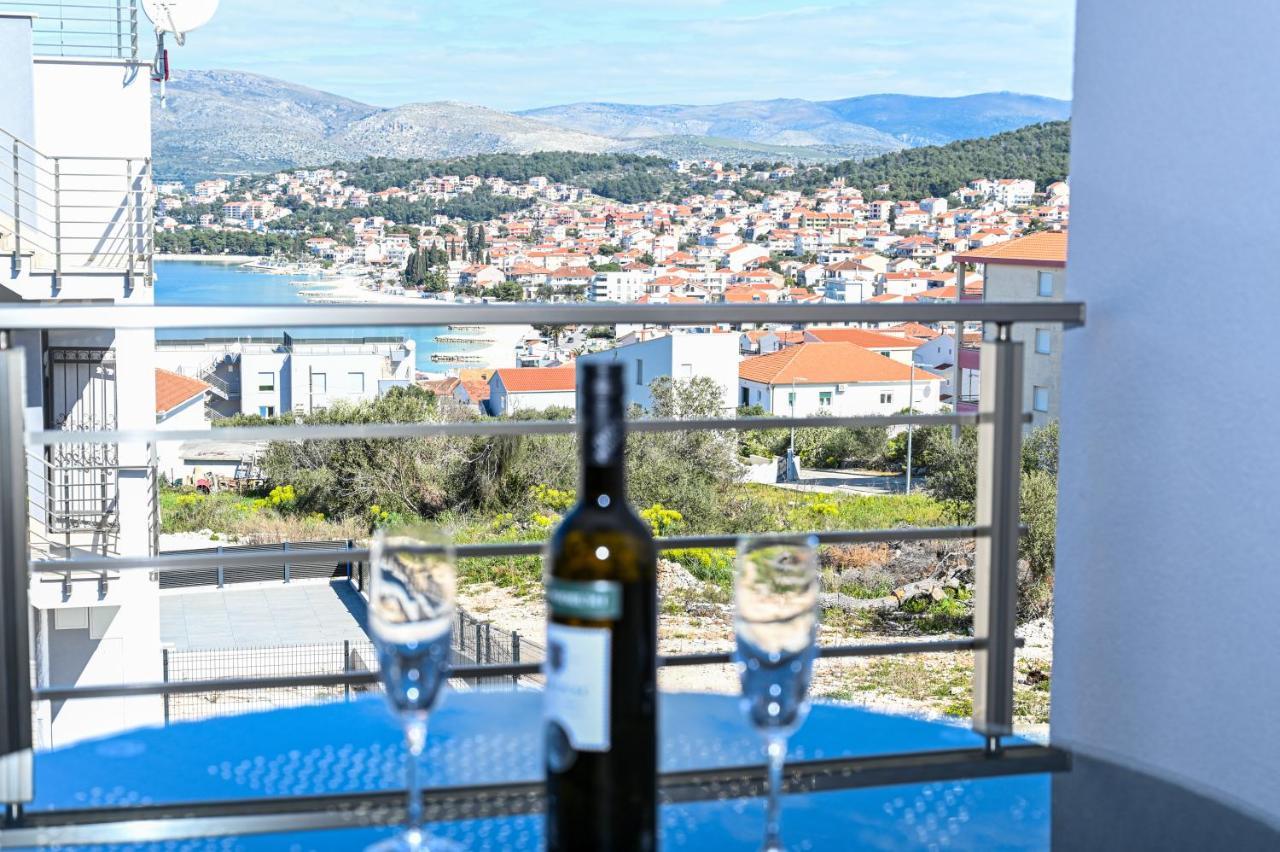Luxury Apartment With Swimming Pool Ana Trogir Exteriör bild