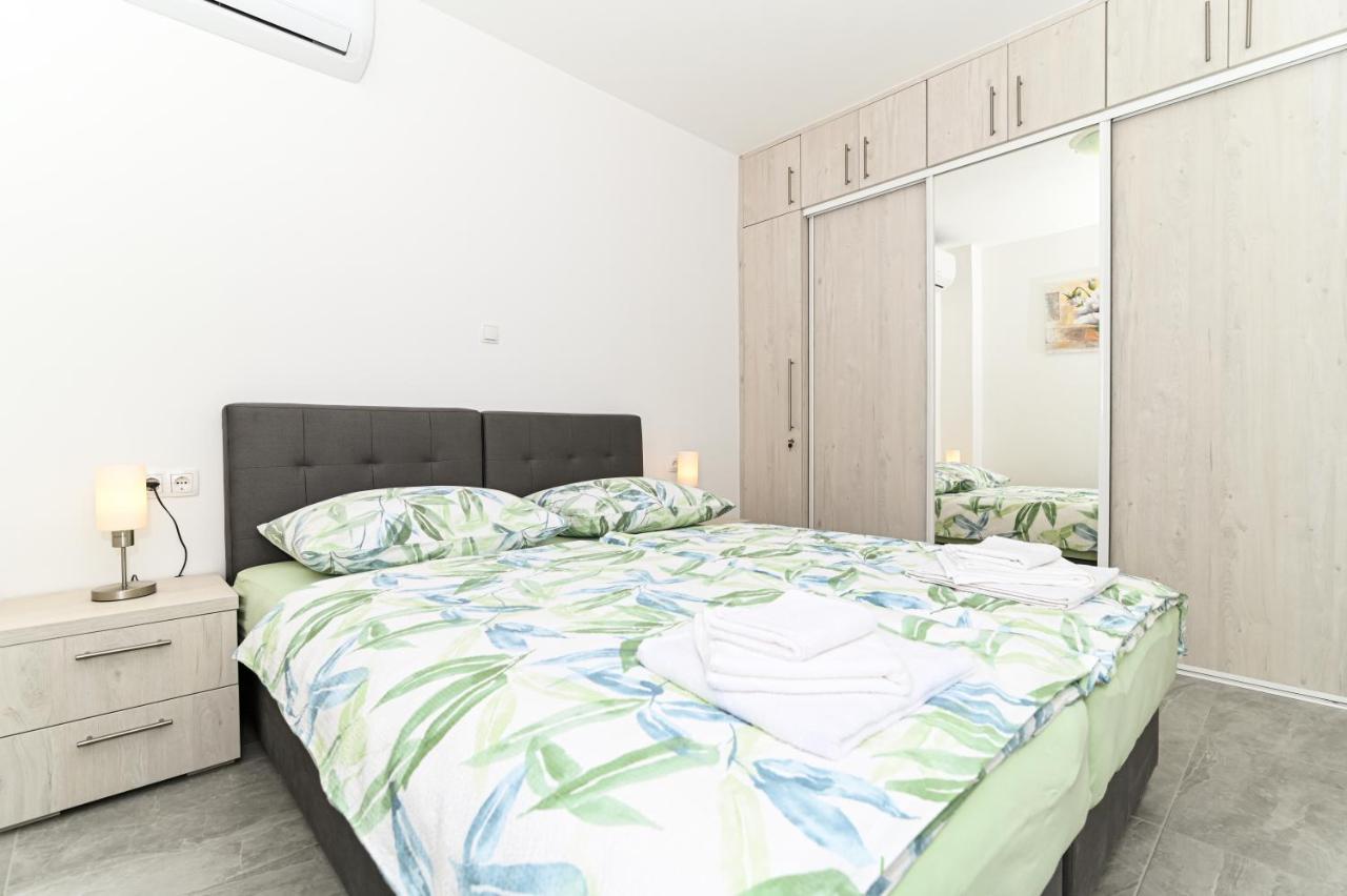 Luxury Apartment With Swimming Pool Ana Trogir Exteriör bild