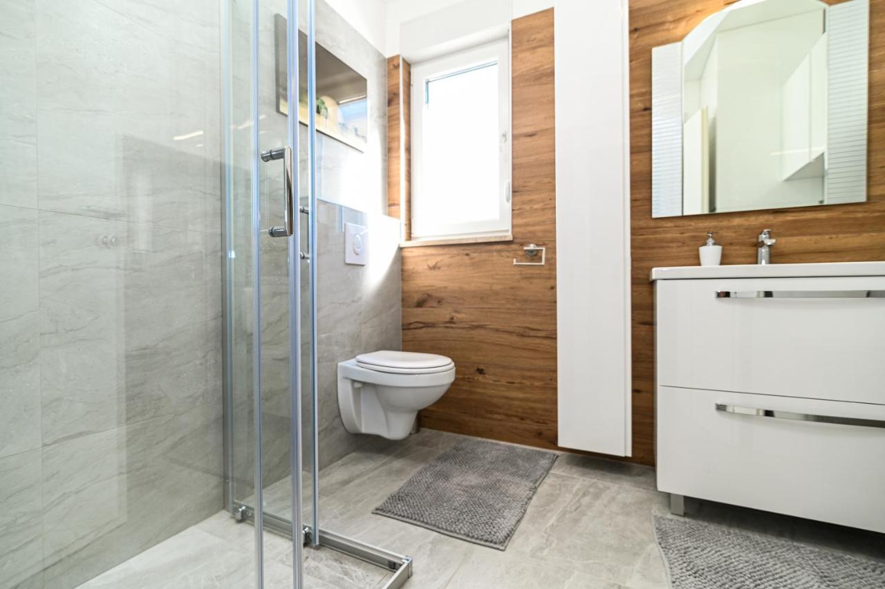 Luxury Apartment With Swimming Pool Ana Trogir Exteriör bild