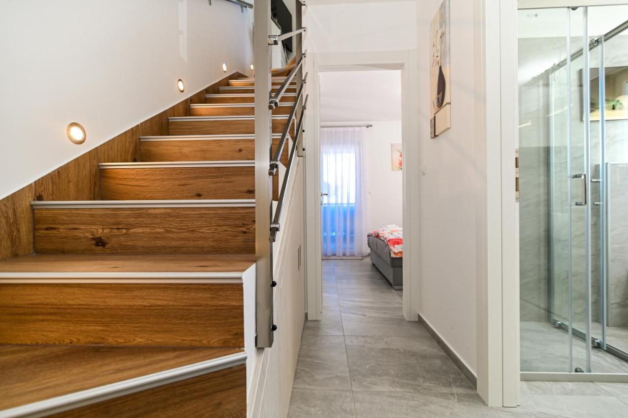 Luxury Apartment With Swimming Pool Ana Trogir Exteriör bild