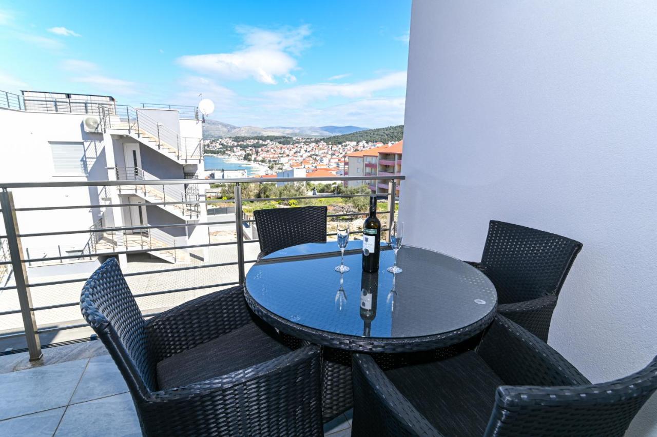 Luxury Apartment With Swimming Pool Ana Trogir Exteriör bild