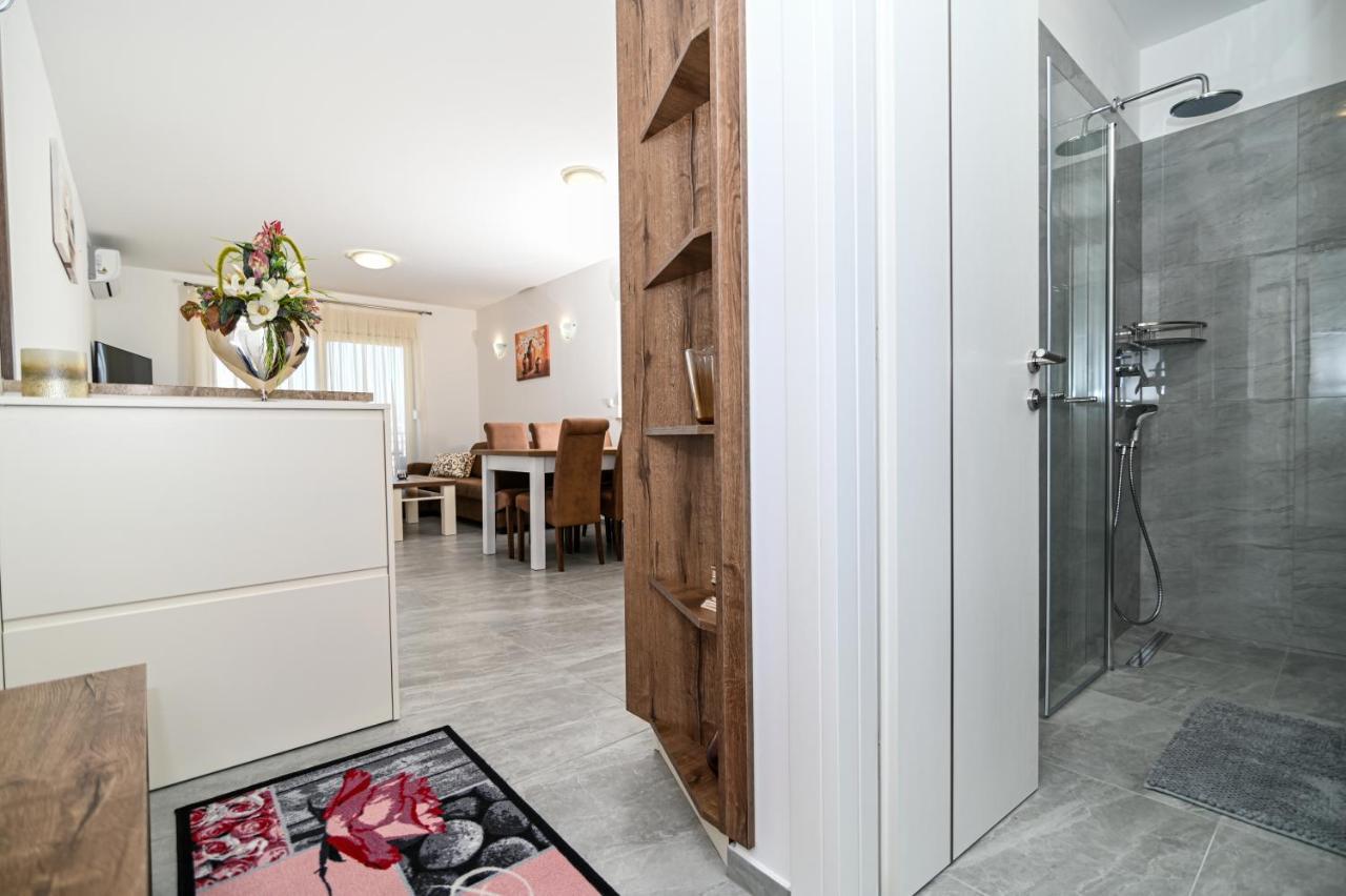 Luxury Apartment With Swimming Pool Ana Trogir Exteriör bild