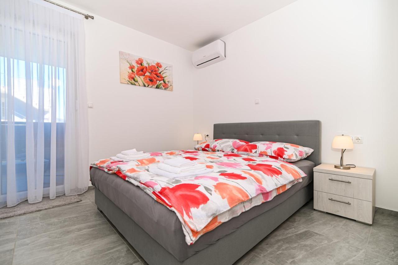 Luxury Apartment With Swimming Pool Ana Trogir Exteriör bild