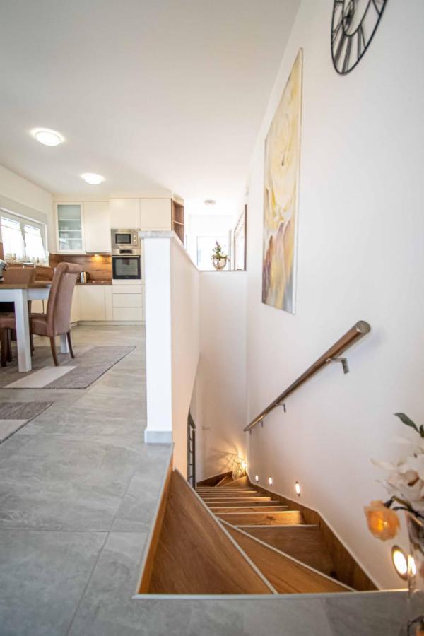 Luxury Apartment With Swimming Pool Ana Trogir Exteriör bild