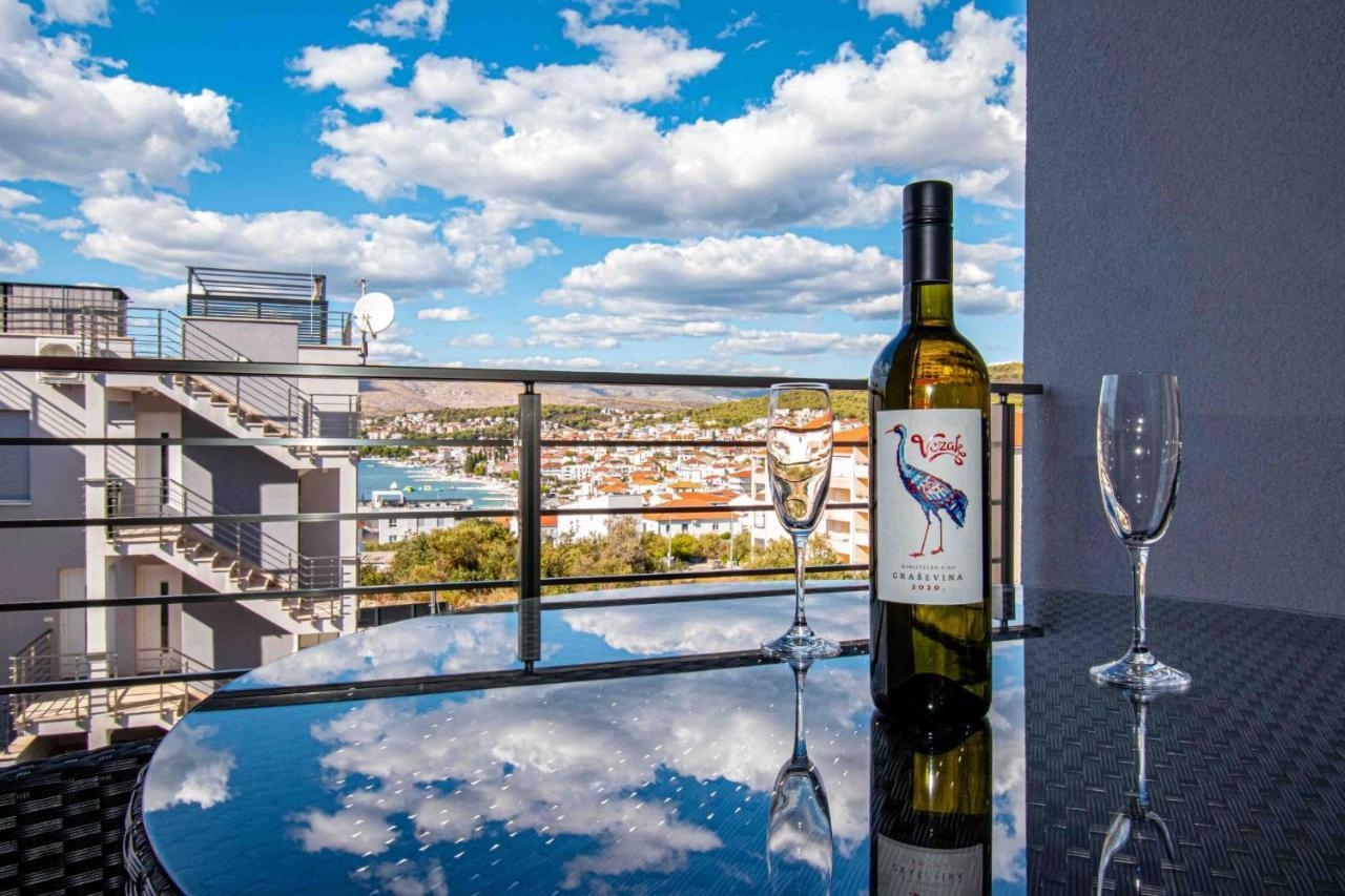 Luxury Apartment With Swimming Pool Ana Trogir Exteriör bild